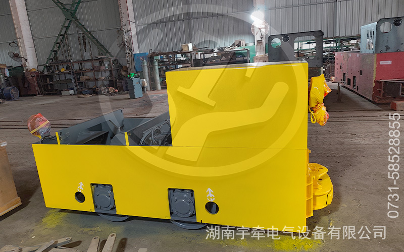 2.5吨蓄电池电机车出口海外 1.jpg